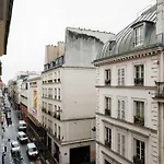 Cosy Apartment In The Heart Of Faubourg Montmartre