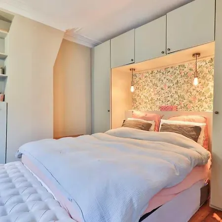 Cosy In The Heart Of Faubourg Montmartre